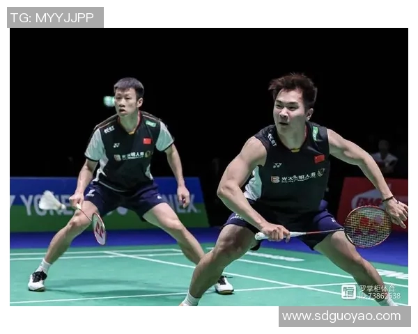 深圳羽毛球队比赛经验引发热议球员表现与教练策略的争议分析 深圳羽毛球队比赛经验引发热议球员表现与教练策略的争议分析
