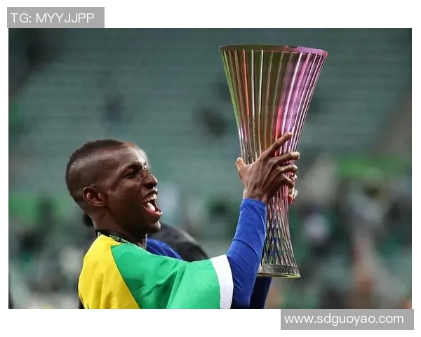 足球传奇贝利精彩瞬间视频集锦回顾他的辉煌职业生涯与不朽成就 足球传奇贝利精彩瞬间视频集锦回顾他的辉煌职业生涯与不朽成就