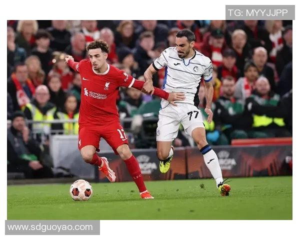 足球明星精彩瞬间集锦足球比赛中的绝妙进球与技巧展示视频